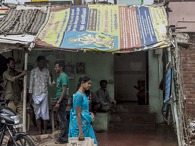 Madurai :: Lady in Turquoise
